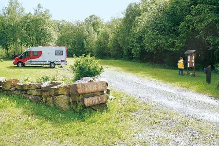 Stellplatz Bühren liegt in einem ehemaligen Steinbruch
