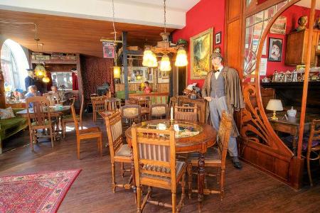 Café Sherlock im kleinen Ort Hillesheim