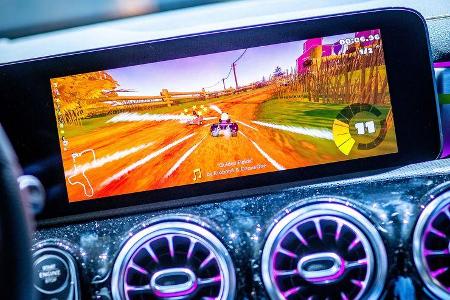 02/2019, Super TuxKart im Mercedes CLA