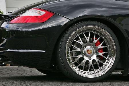 Der Felgensternfächer glänzen dabei in Wagenfarbe.