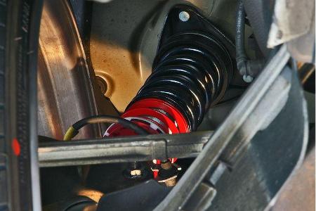 Im Inden-Cayman S kommt ein Sportfahrwerk zum Einsatz, wie es auch im Clubsport erfolgreich verwendet wird.