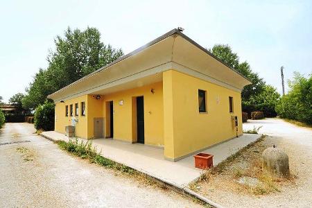 Sanitärgebäude des Area Attrezzata Camper Il Serchio