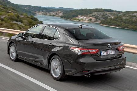 Toyota Camry Hybrid (2019)