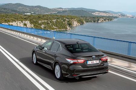Toyota Camry Hybrid (2019)