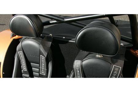 Die Karosse ist etwas länger als bislang, trotzdem gehtâs eng zu