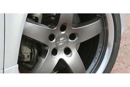 Die mächtigen 19-Zöller passen gut zum bulligen Erscheinungsbild des A4.