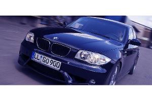 Zeigen sich die Vorteile des getunten Einsers beim Motor nur in Nuancen, zeigt der Dörr-Renner beim Fahrwerk was er drauf hat.