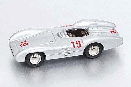 Mercedes-Benz W196 R Stromlinie von Bubmobil in 1:87