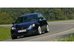 Der Laie staunt, der Fachmann schmunzelt: Die höheren Sturzwerte gewähren dem Raeder-Golf eine bestechende Lenkpräzision