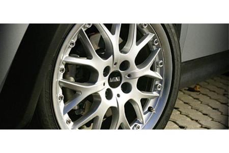 Die 17-Zoll-Felgen sind Standardprogramm.