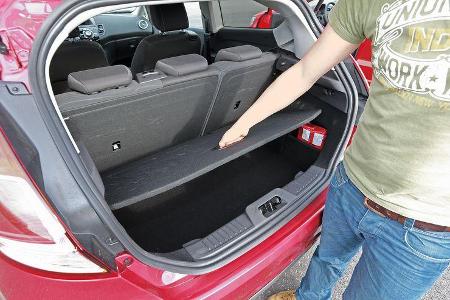 Ford Fiesta, Kofferraum, Zwischenboden