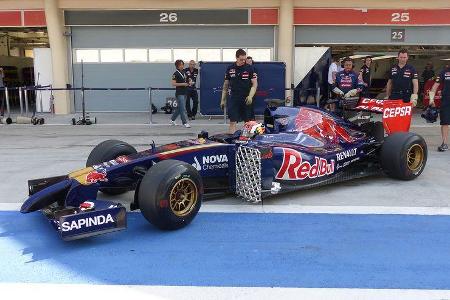 Daniil Kvyat - Toro Rosso - Formel 1 - Test - Bahrain - 1. März 2014