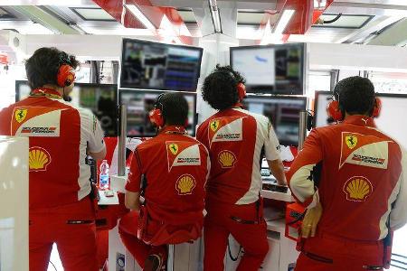 Ferrari - Boxen-Reportage - Formel 1 - GP Ungarn - 2014