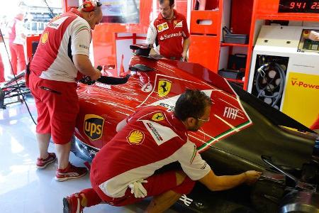 Ferrari - Boxen-Reportage - Formel 1 - GP Ungarn - 2014
