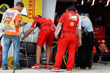 Ferrari - Boxen-Reportage - Formel 1 - GP Ungarn - 2014