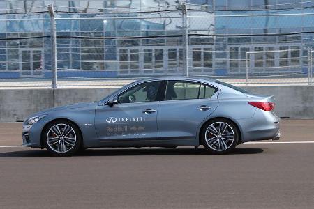 Sebastian Vettel - Sochi-Showrun - Infiniti Q50 - 2014