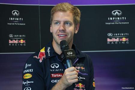 Sebastian Vettel - Sochi-Showrun - Infiniti Q50 - 2014
