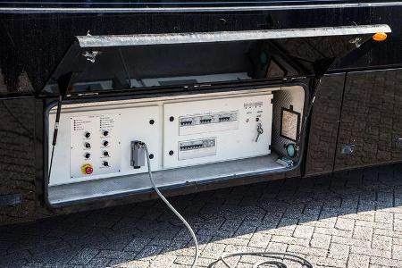 Lotus F1 Race-Trailer