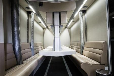 Lotus F1 Race-Trailer