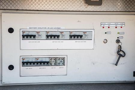 Lotus F1 Race-Trailer