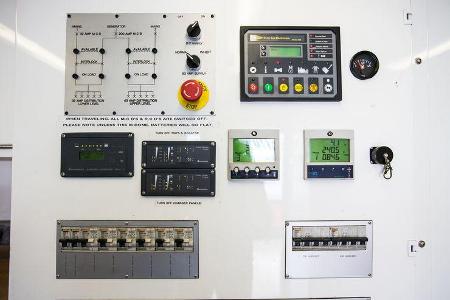 Lotus F1 Race-Trailer