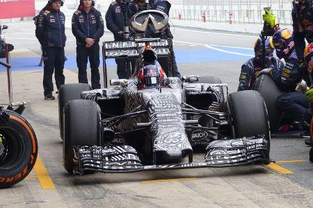 Daniil Kvyat - Red Bull - Formel 1-Test - Barcelona - 21. Februar 2015