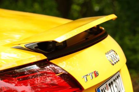 Audi TTS Roadster, Heckspoiler