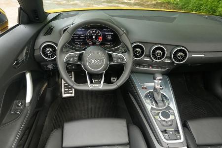 Audi TTS Roadster, Cockpit
