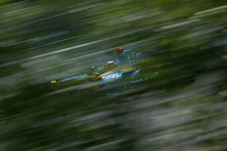 In Kanada macht Fernando Alonso seinen einzig nennenswerten Fehler: Er rauscht in eine Betonwand.