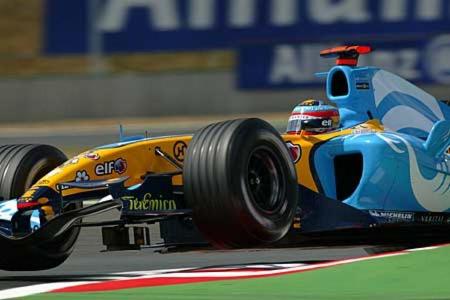 Zehntausende Spanier sind über die Grenze nach Magny Cours gekommen. Fernando Alonso enttäuscht sie nicht. Er gewinnt in Fra...