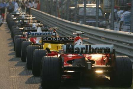 Die Autos der Zehnzylinder-Generation mit über 900 PS und Drehzahlen jenseits von 19.000/min gehen zum Jahresende in Rente. ...