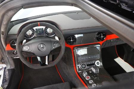 Mercedes SLS AMG Black Series, Cockpit