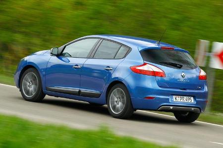 Renault Megane TCe 130, Seitenansicht, von hinten, Überlandfahrt