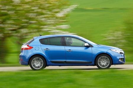 Renault Megane TCe 130, Seitenansicht, Überlandfahrt
