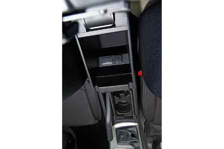 Mazda 3 2.0 MZR i-STOP, Detail, Ablagefach, Mittelkonsole