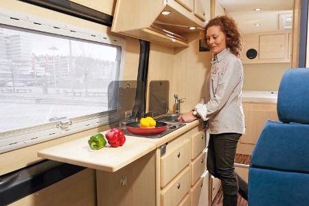 Rondo L (Bild) und XL nutzen den Sieben-Meter-Sprinter als Basis. Das schafft innen mehr Platz und weitere Verstaumöglichkei...