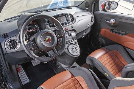 Abarth 595 Competizione, Interieur
