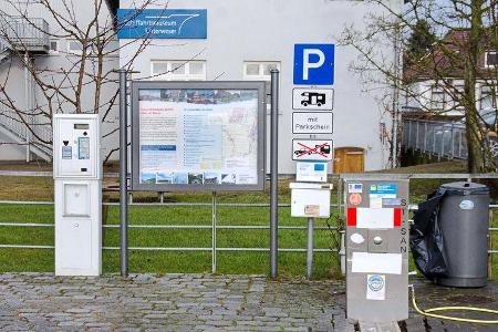 Infoschild auf dem Stellplatz am Hafen