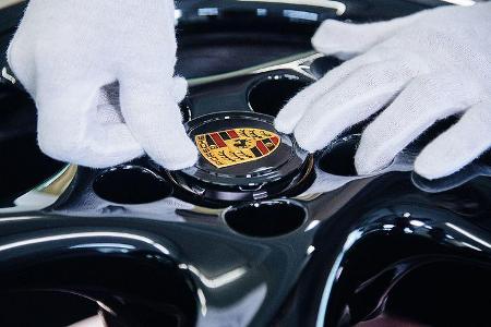 Porsche 911 Turbo 993 Project Gold