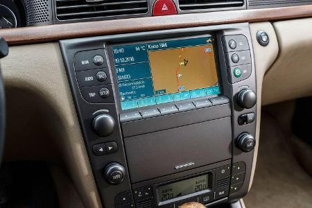 Lancia-Thesis-Interieur