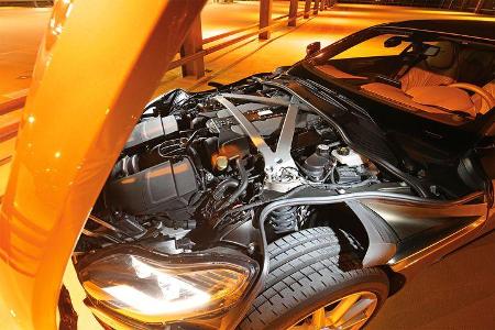 Aston Martin DB11, Motor