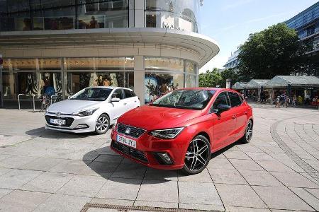 Seat Ibiza 1.0 EcoTSI, Hyundai i20 Blue 1.0 T-GDI Front