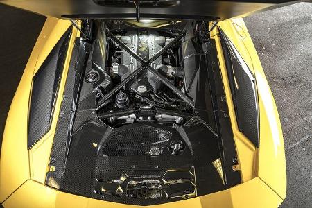 Lamborgini Aventador S, Motor