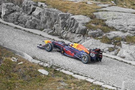Sebastien Buemi - Red Bull - Showrun - Gotthard-Pass - RB8 - 2017