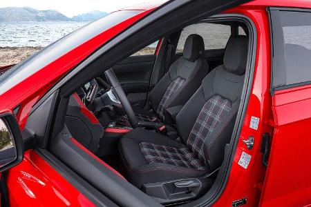 VW Polo VI GTI (2018) AW 2G rot Interieur