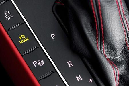 VW Polo VI GTI (2018) AW 2G rot Mittelkonsole