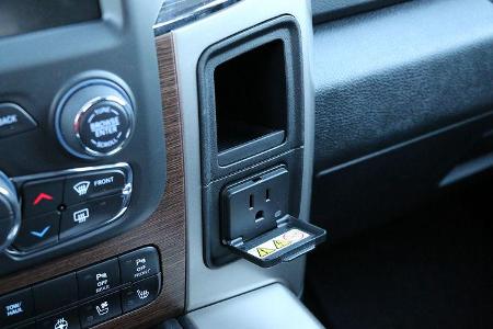 Ram 1500 3.0 CRD EcoDiesel Laramie Crew-Cab Pickup