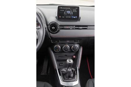Mazda 2 Skyactiv-G 115 i-Eloop, Mittelkonsole