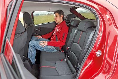 Mazda 2 Skyactiv-G 115 i-Eloop, Fondsitze