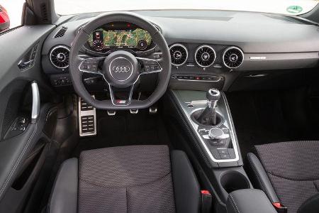 Audi TT 2.0 TFSI, Cockpit
